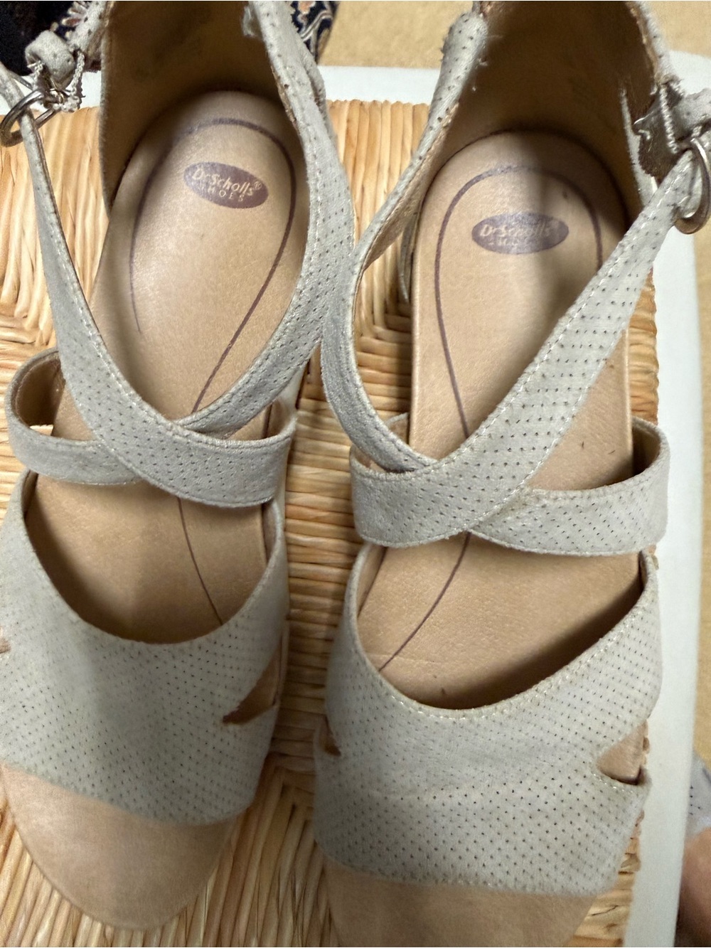 Dr. Scholl's Light Beige Suede Cross-Strap Sandals